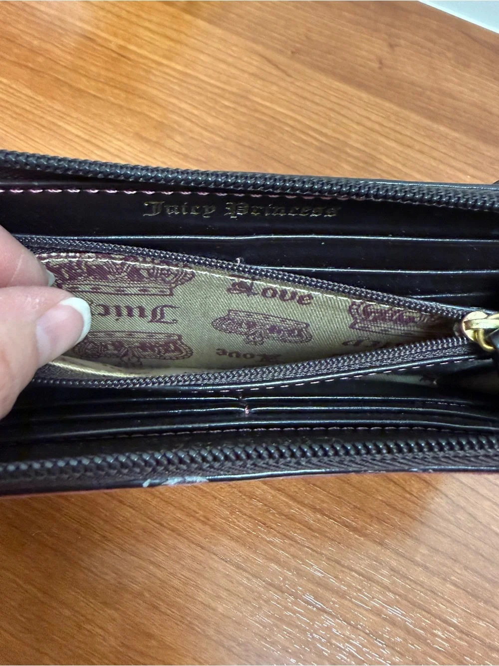 Juicy Couture Womens Purple Vintage Wallet Velour Logo Has Wear
